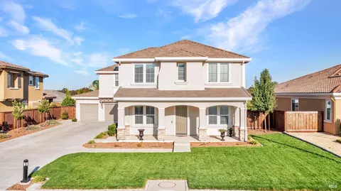 708 Elderberry Loop, Vacaville, CA 95688 photo 3
