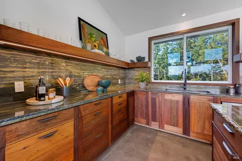 7260 Giovanetti Rd, Forestville, CA 95436 photo 5