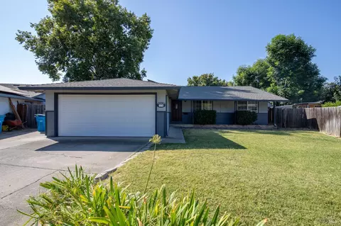 274 Shasta Dr, Vacaville, CA 95687