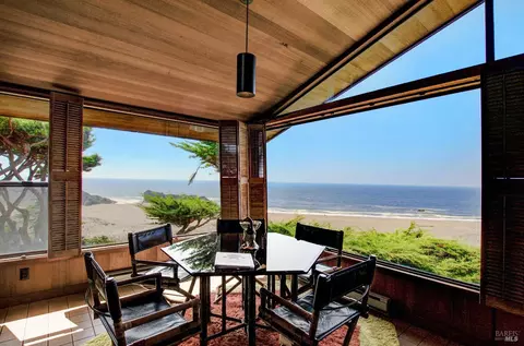 7045 Cliff Ave, Bodega Bay, CA 94923