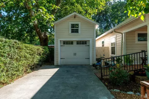 513 Walnut Ave, Ukiah, CA 95482 photo 4