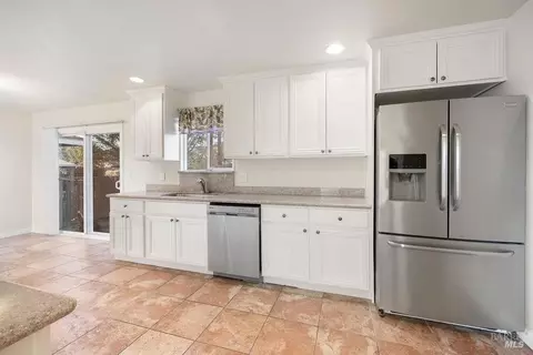 166 Janice St, Vallejo, CA 94589 photo 13
