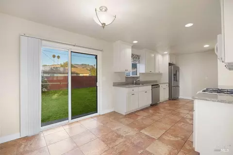 166 Janice St, Vallejo, CA 94589 photo 9