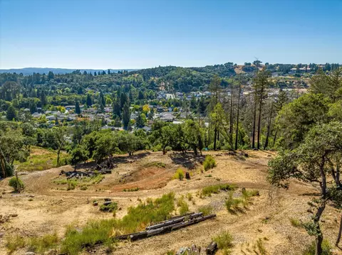 3800 Leete Ave, Santa Rosa, CA 95404