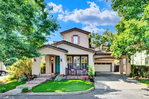 47 Blackberry Dr, Napa, CA 94558