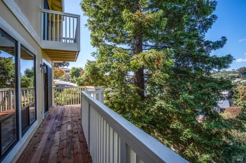 80 Lyford Dr #7, Tiburon, CA 94920