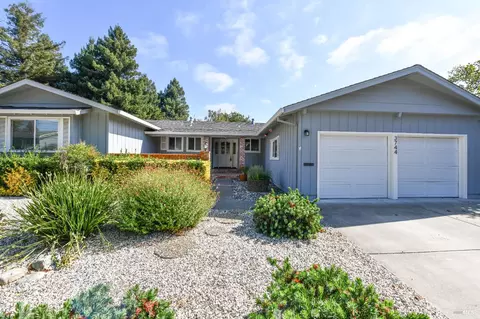 3744 Jomar Dr, Napa, CA 94558