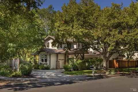 9 Laurelwood Dr, Novato, CA 94949