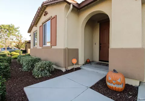 1525 Utah Ct, Dixon, CA 95620 photo 4