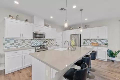 5319 Julia Berger Cir, Fairfield, CA 94534