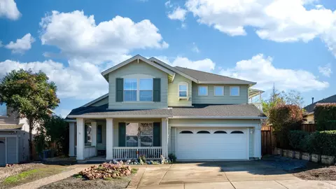 303 Ranch House Dr, Cloverdale, CA 95425