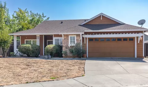311 Cottage Ct, Cloverdale, CA 95425