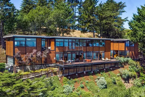 61 Wolfback Ridge Rd, Sausalito, CA 94965