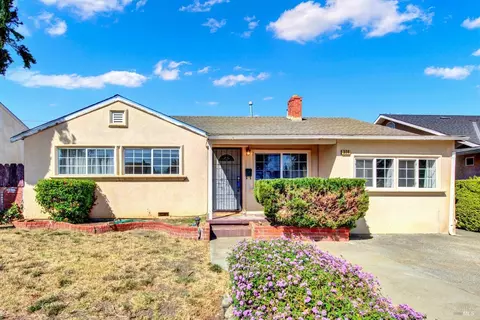 324 Acacia St, Vacaville, CA 95688