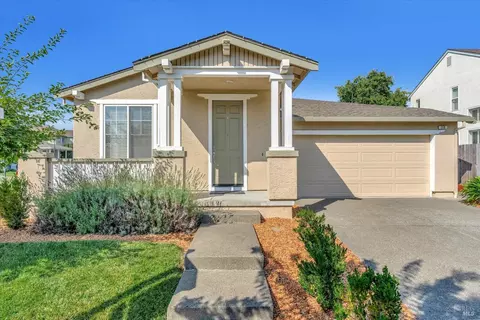216 Bouquet Cir, Windsor, CA 95492