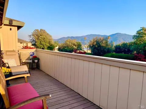 1 Sailmaker Ct, San Rafael, CA 94903