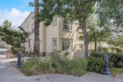 2228 Bell Flower Ln, Santa Rosa, CA 95404