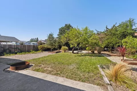 Exterior - 1177 Broadway Dr, Sonoma, CA 95476 photo 14 of 24