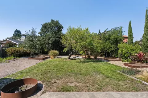 Exterior - 1177 Broadway Dr, Sonoma, CA 95476 photo 13 of 24