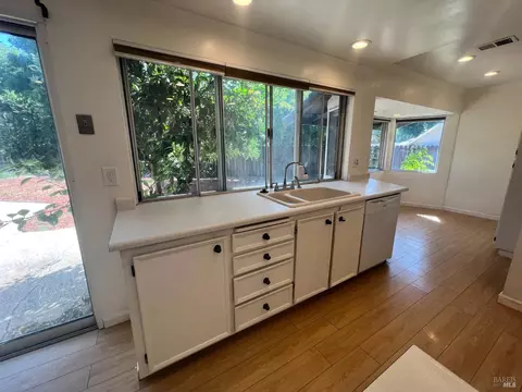 737 Corte Granada Ct, Vacaville, CA 95688 photo 5