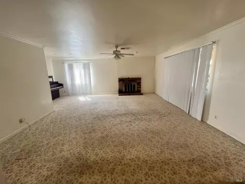 737 Corte Granada Ct, Vacaville, CA 95688 photo 2