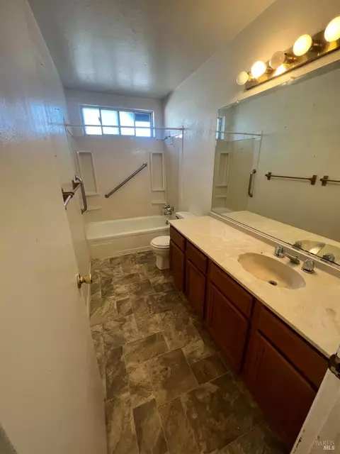 737 Corte Granada Ct, Vacaville, CA 95688 photo 12
