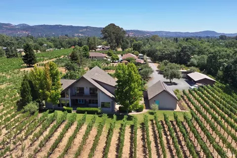 18530 Carriger Rd, Sonoma, CA 95476