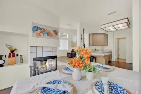 213 Redstone Cir, Suisun City, CA 94585