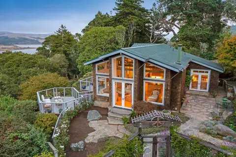 22 Kehoe Way, Inverness, CA 94937