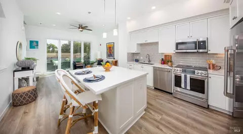 1655 2nd St #302, Napa, CA 94559