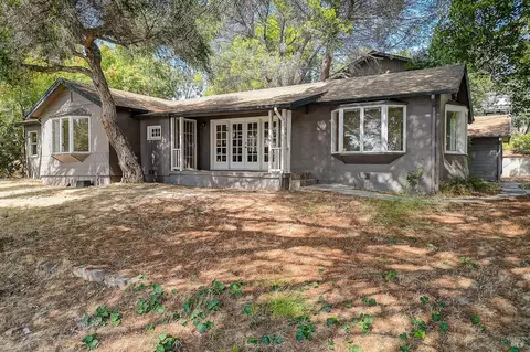 1201 W 2nd St, Benicia, CA 94510