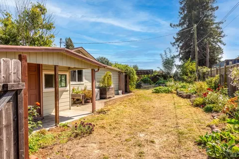 5291 Todd Rd, Sebastopol, CA 95472