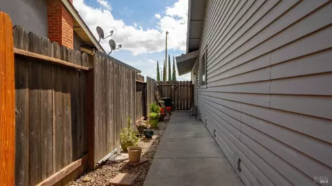 2521 Carnation Dr, Fairfield, CA 94533 photo 26