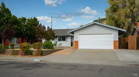 2521 Carnation Dr, Fairfield, CA 94533 photo 2