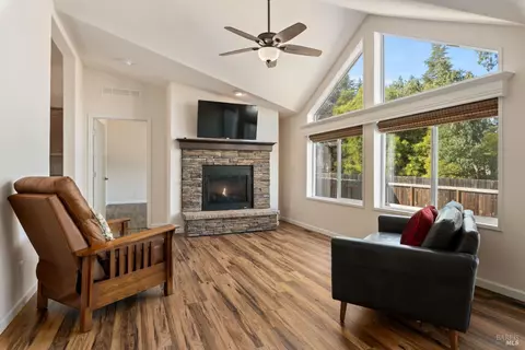 3446 Sol Ln, Ukiah, CA 95482 photo 4