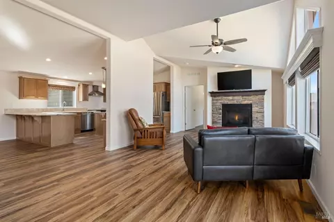 3446 Sol Ln, Ukiah, CA 95482 photo 7