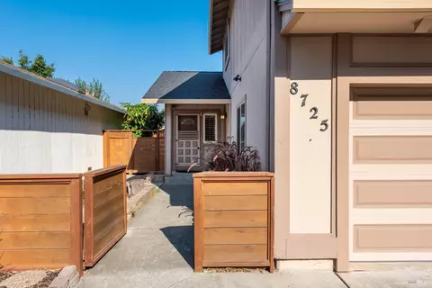 8725 Gravenstein Way, Cotati, CA 94931 photo 3