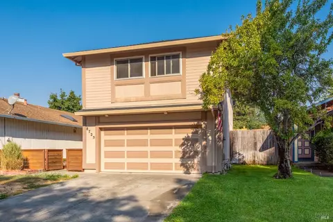 8725 Gravenstein Way, Cotati, CA 94931 photo 2