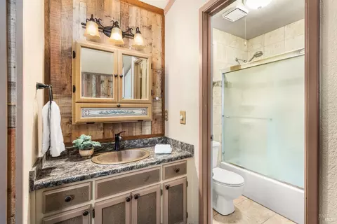 8725 Gravenstein Way, Cotati, CA 94931 photo 21