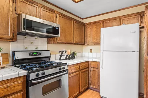 8725 Gravenstein Way, Cotati, CA 94931 photo 14