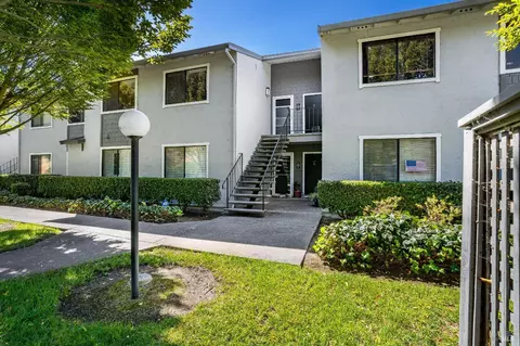 900 Cambridge Dr #88, Benicia, CA 94510
