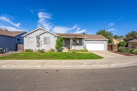 2045 Banjo Dr, Santa Rosa, CA 95407