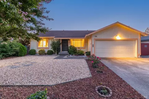 7190 Camino Colegio, Rohnert Park, CA 94928