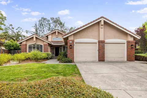 426 Troon Dr, Napa, CA 94558 photo 2