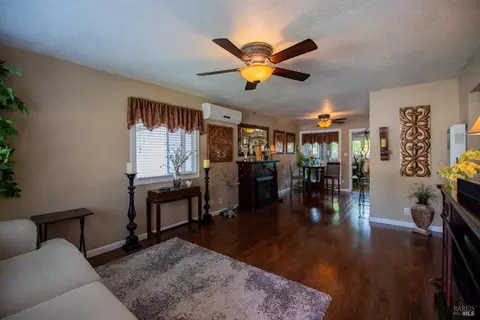 389 Grape St, Vacaville, CA 95688 photo 6