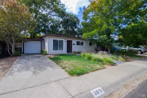 389 Grape St, Vacaville, CA 95688 photo 2