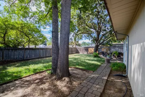 389 Grape St, Vacaville, CA 95688 photo 48