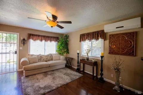 389 Grape St, Vacaville, CA 95688 photo 9
