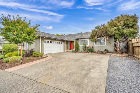 1528 Sunview Ct, Santa Rosa, CA 95401