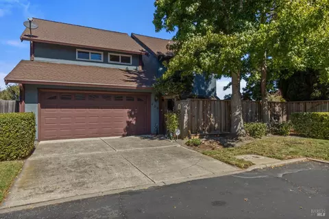 439 Hawthorne Ln, Benicia, CA 94510